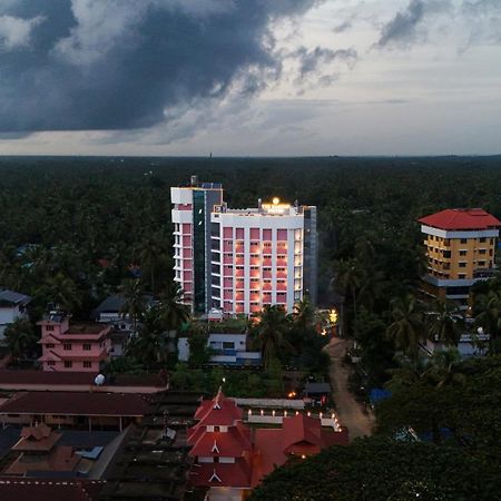 The Habitat Suites Guruvāyūr Eksteriør billede