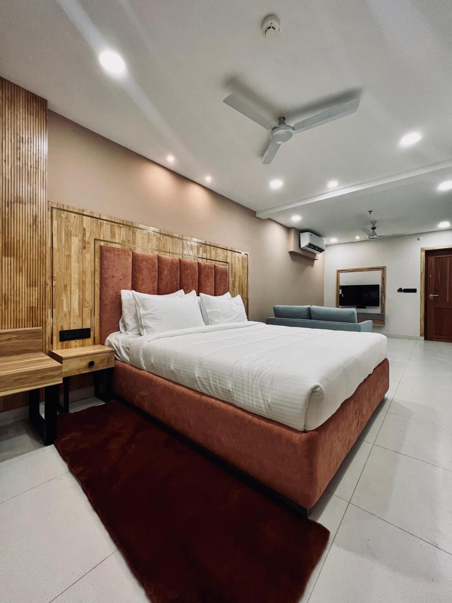 The Habitat Suites Guruvāyūr Eksteriør billede
